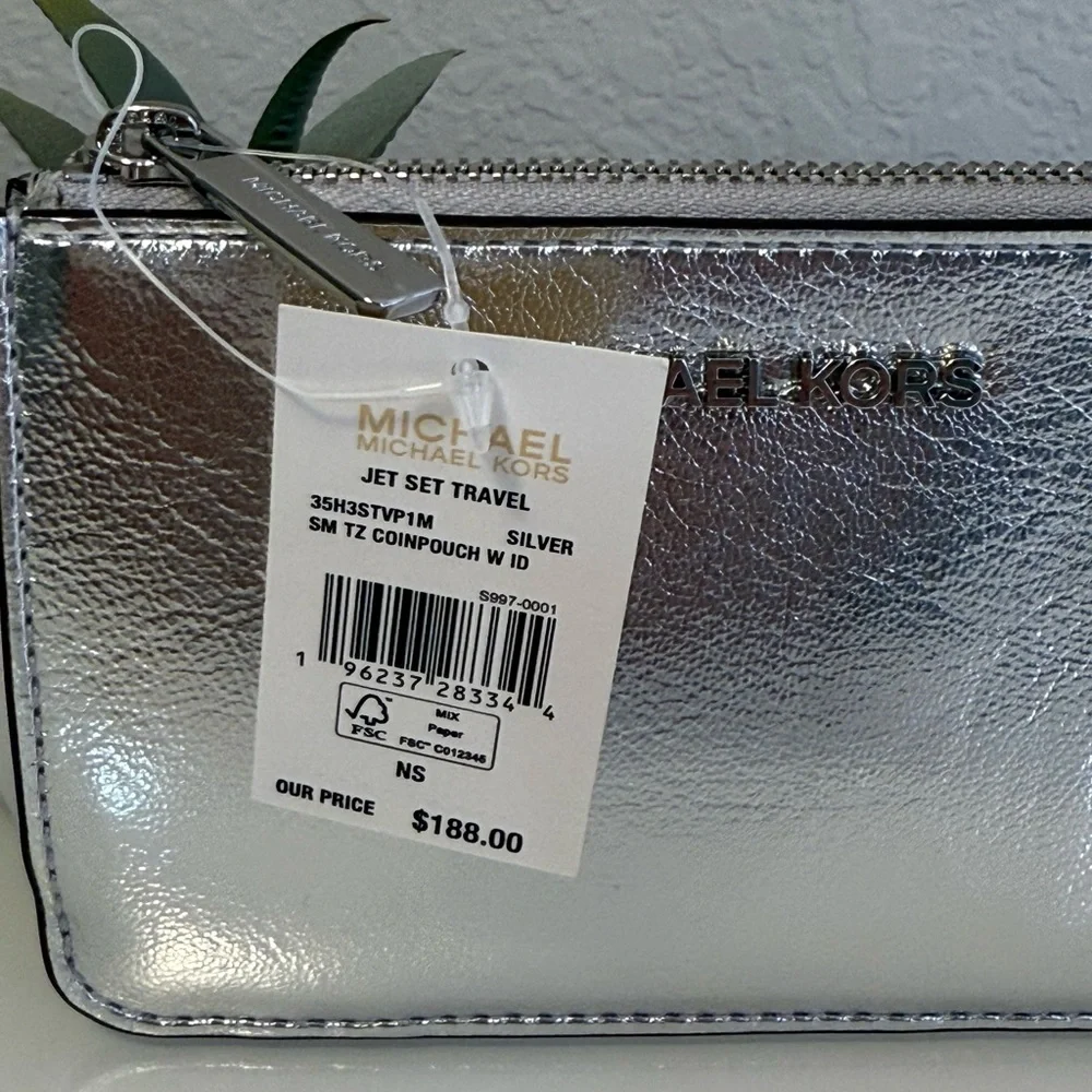 3 pcs MICHAEL KORS Jet Set Travel Dome Crossbody Bag, Coinpouch & Purse Hook! - Picture 15 of 15